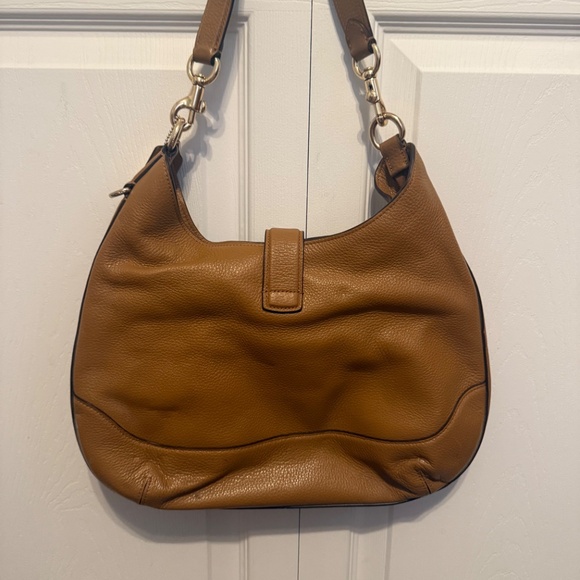 Coach - Picture 2 of 5